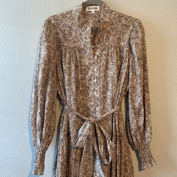 Secular Jolie Dress - Picture 3 of 5